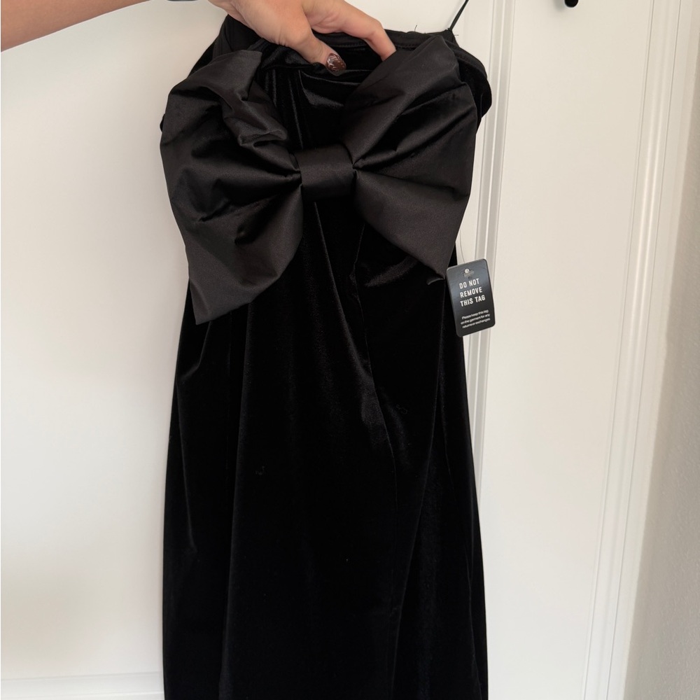 NWT Velvet Bow Strapless Black Midi Dress - Express - Size M